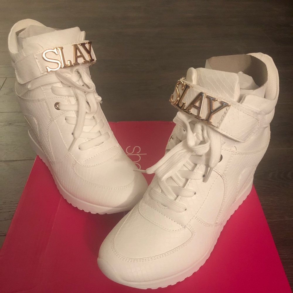 Shoe Dazzle Katerina White Sneakers